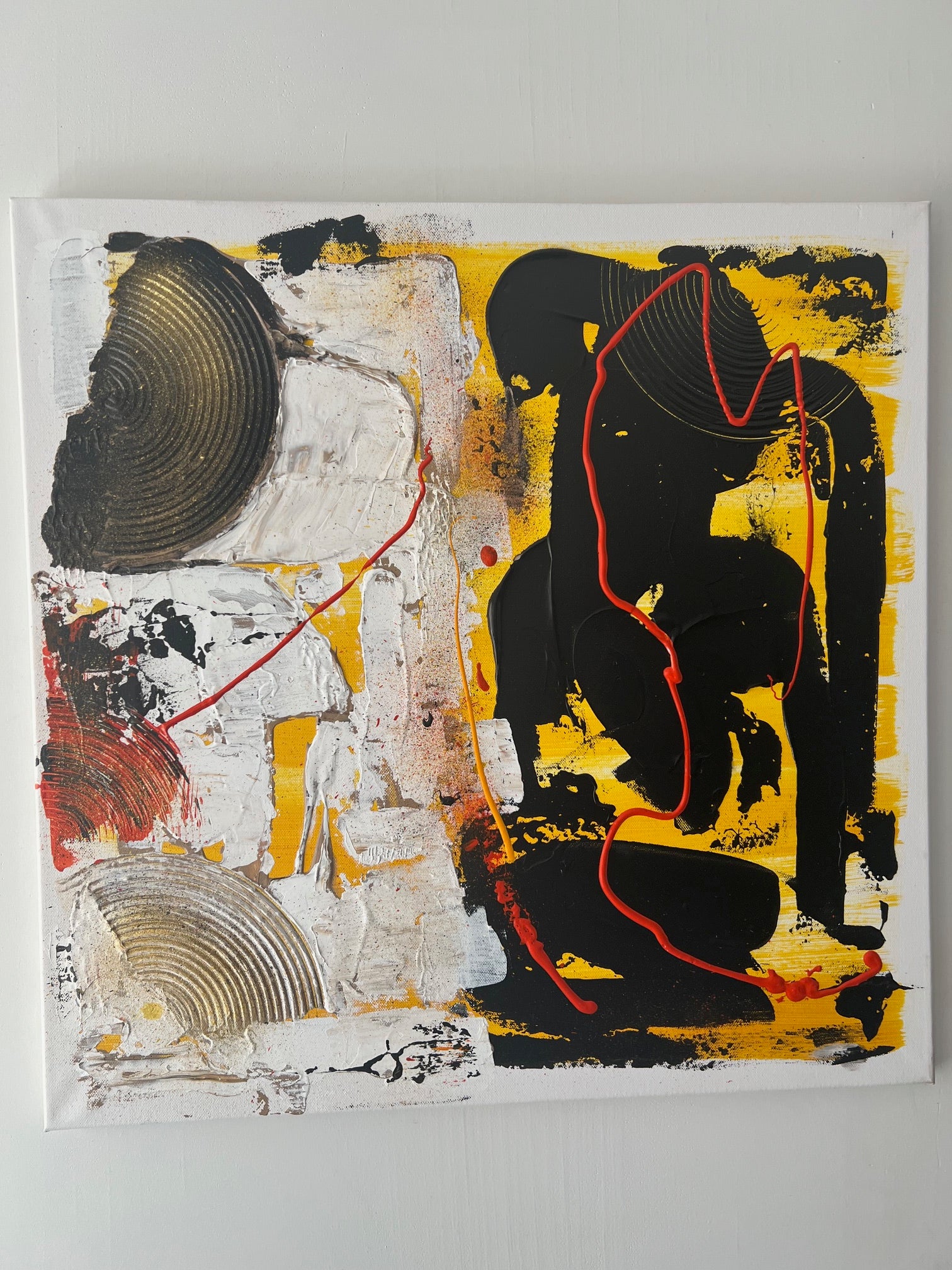 Tableau Moderne en Relief Or, Jaune, Blanc, Noir