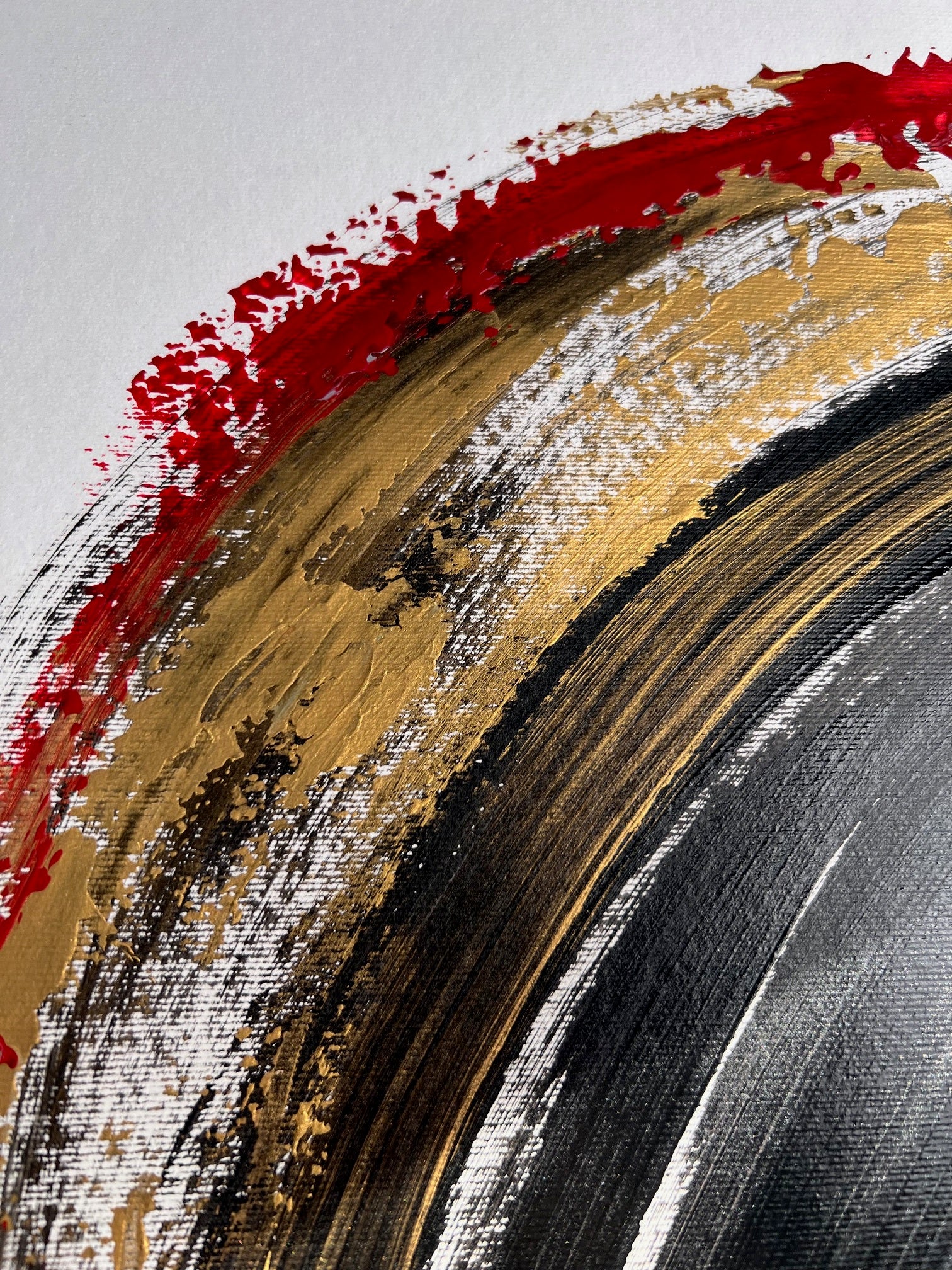 peinture sur papier en relief rouge or et noir 
