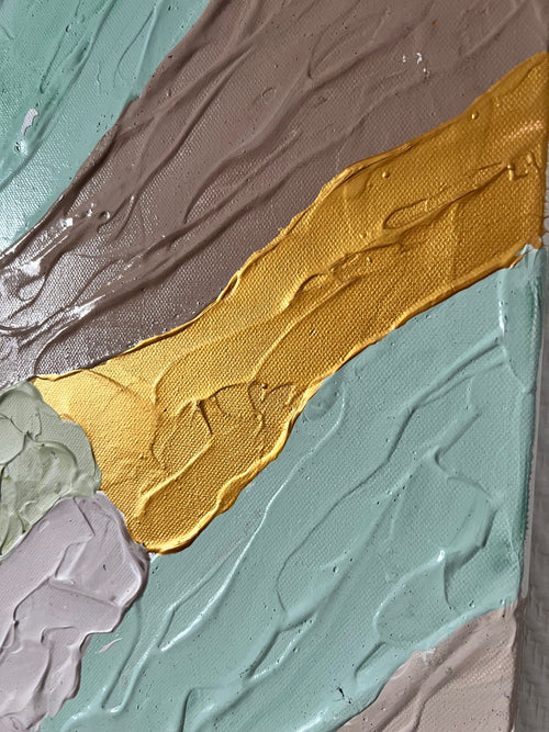 Œuvre contemporaine réalisée sur toile coton, relief travaillé au couteau avec palette vert sauge, beige et ivoire.