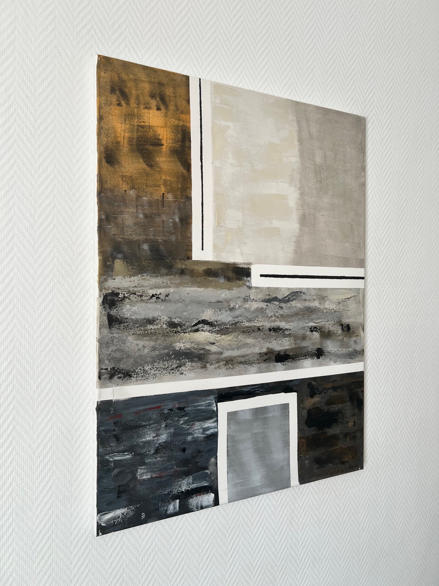 Tableau design aux formes graphiques, mélange de noir profond, cuivre chaud subtil pour une ambiance décorative contemporaine.