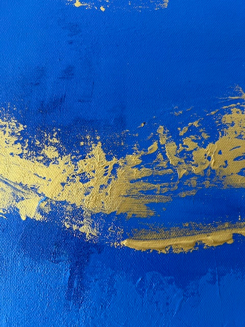 Tableau déco nature bleu et doré, œuvre abstraite faite main, ambiance moderne et élégante.