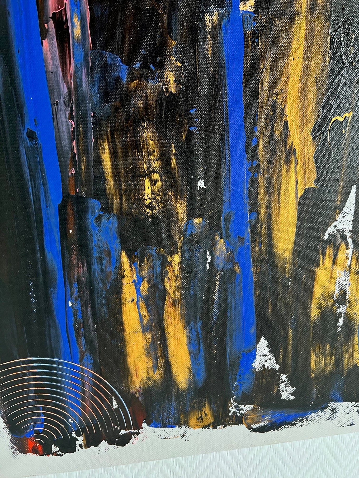 Tableau design réalisé sur toile coton, alliance harmonieuse du noir, du bleu et de l'or pour un intérieur moderne.