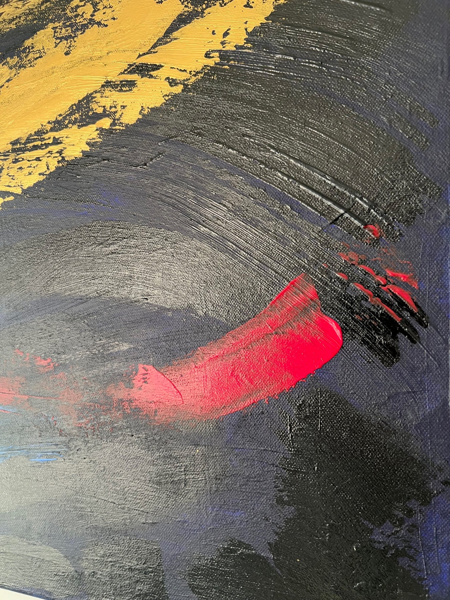 Tableau moderne bleu et or, peinture abstraite faite main en léger relief, parfaite pour une déco murale contemporaine.