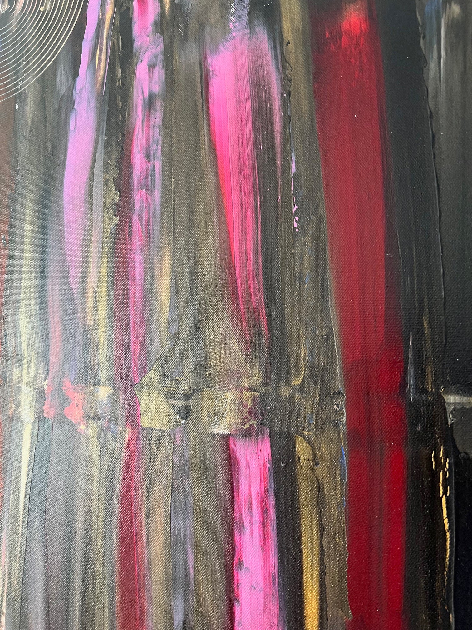 Tableau moderne en peinture acrylique, associant noir, bleu, rose et cuivre pour apporter du caractère à une décoration murale.
