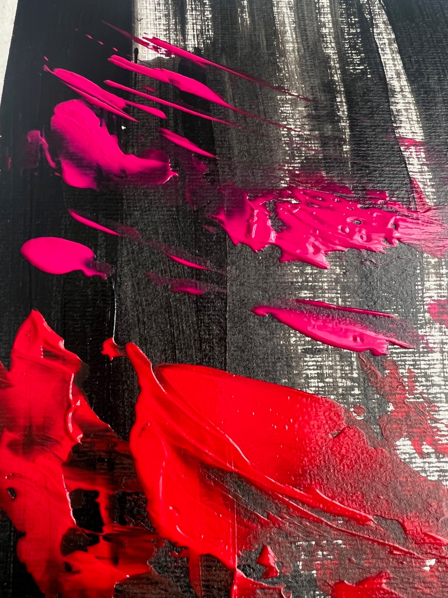tableau abstrait sur papier  noir rouge et rose 