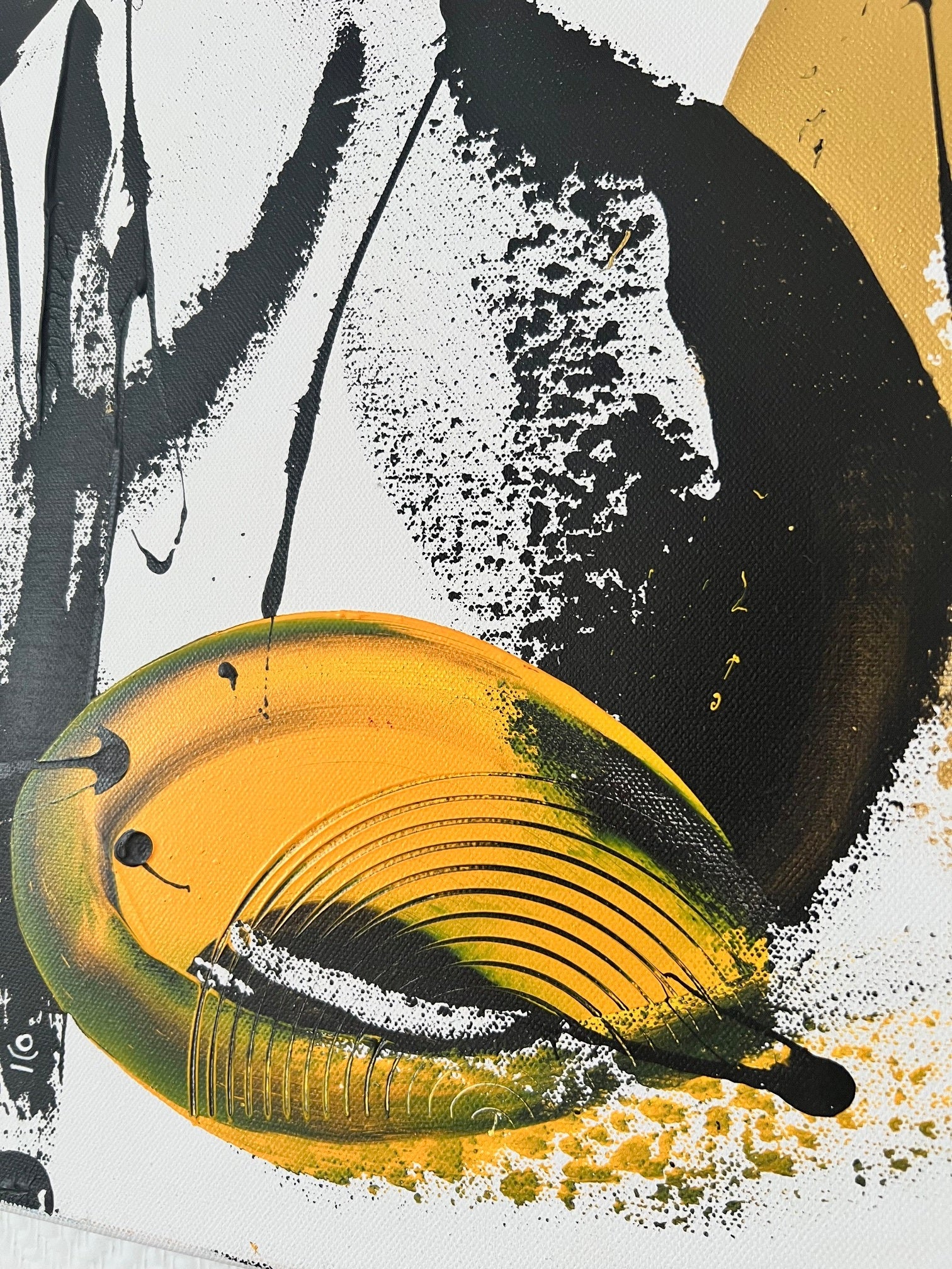 tableau_abstrait_sur_toile_or_et_noir_Biacha